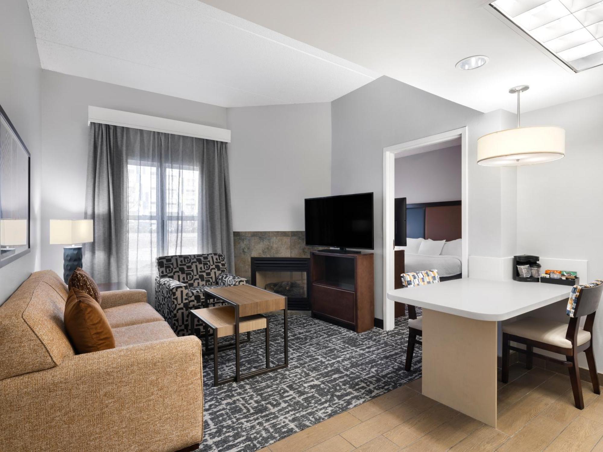 Homewood Suites Columbus - Airport Exterior foto